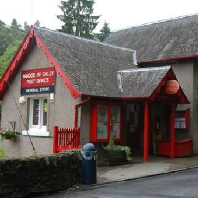 Bridge of Cally shope and post office